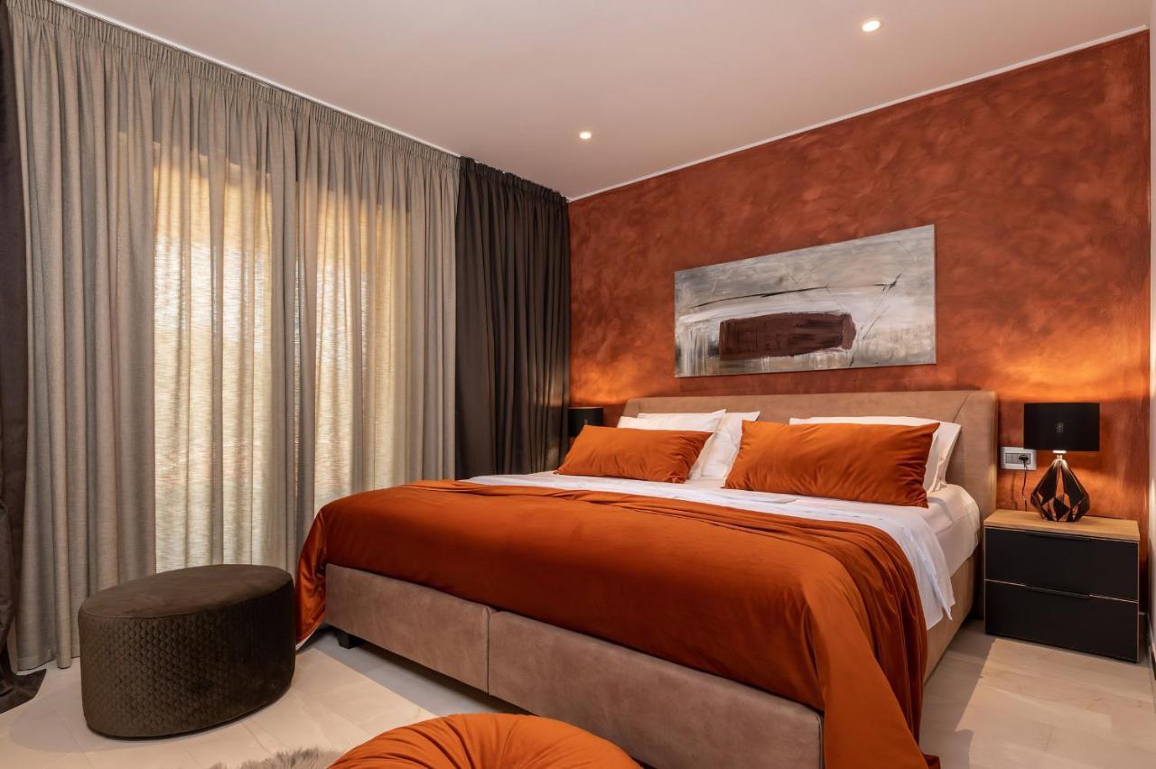 Luxury Villa Santa Cruz With Xl Pool And Jacuzzi Potpićan Dış mekan fotoğraf